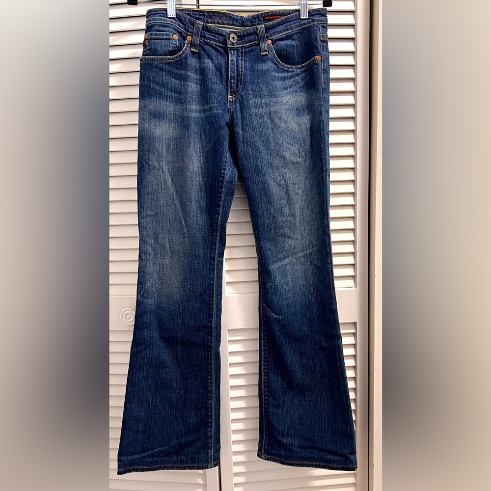 Pre-loved in excellent condition, AG Jeana, Size 28